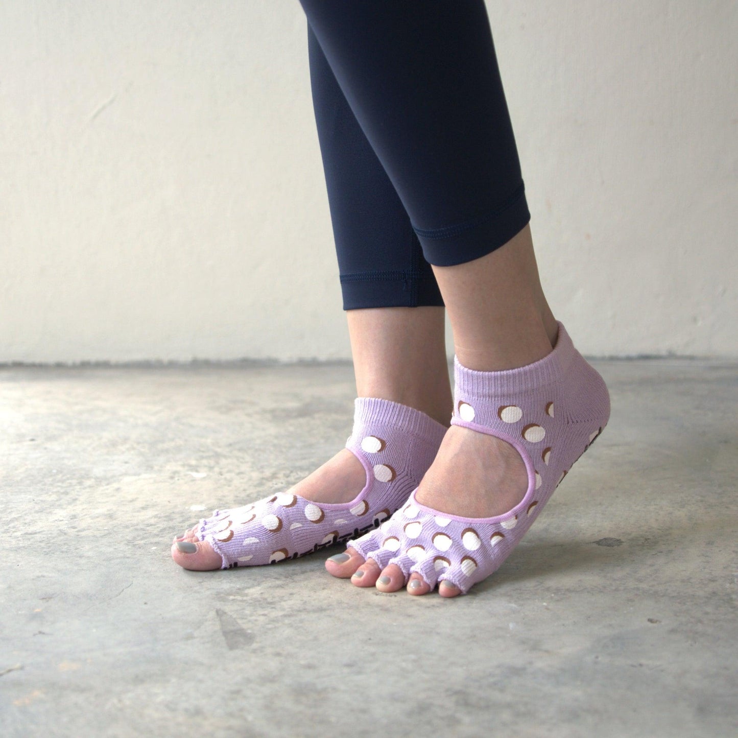 Toeless Ankle Grip Socks (Violet) - Balanced Studio