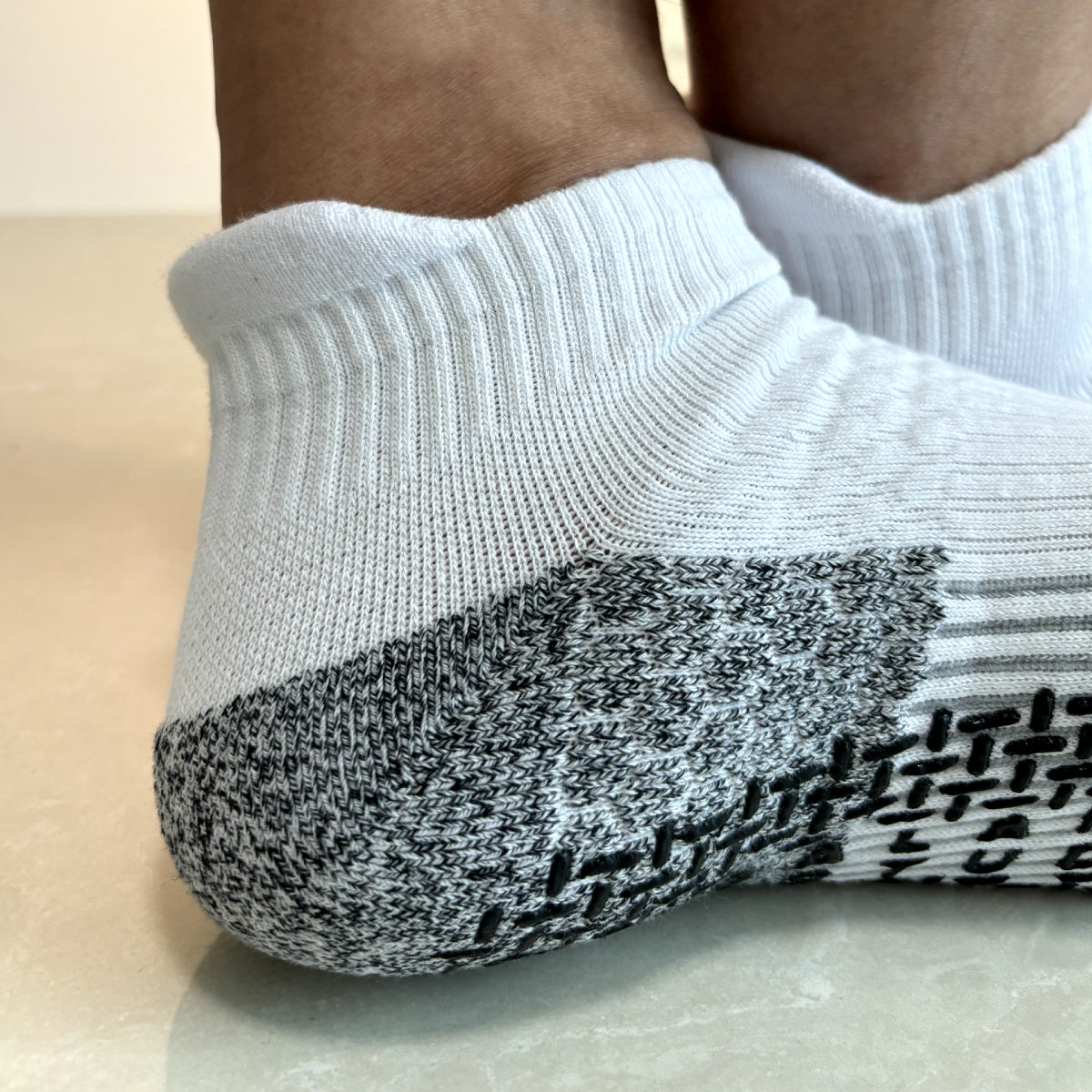 Men's Ankle Grip Socks (White)